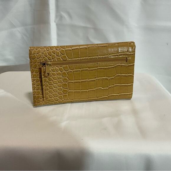 Buxton Faux. Crocodile Skin Trifold Wallet - Picture 8 of 8
